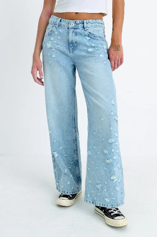 Atmosphere Distressed Release Jean