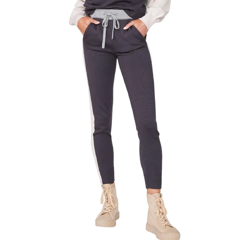 Comfortable Work Shoes Knit Colorblock Jogger In Faded Black/bone/Grey